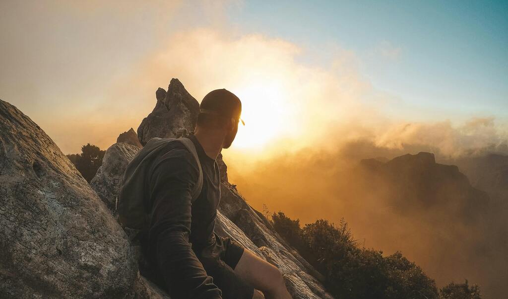 image équipe qui collabore pproche pragmatique en RH et management